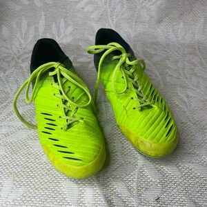 Leoci soccer cleats Vibrant Green men’s US 6 UK 5